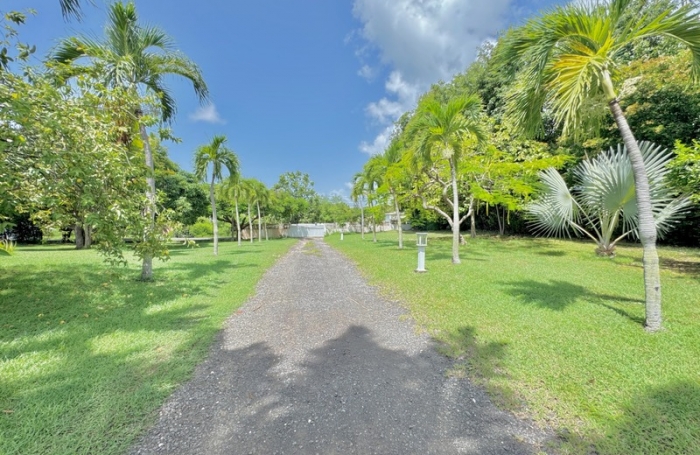 Vente Divers 232m&sup2; 11 pi&#232;ces Saint François