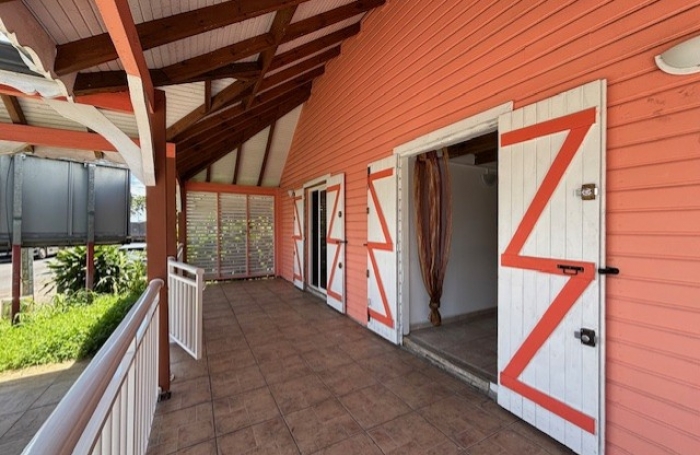 Maison individuelle à Sainte-Rose - LONGFORT IMMOBILIER