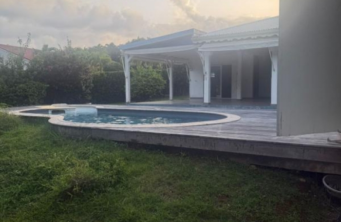 Location Maison 97120