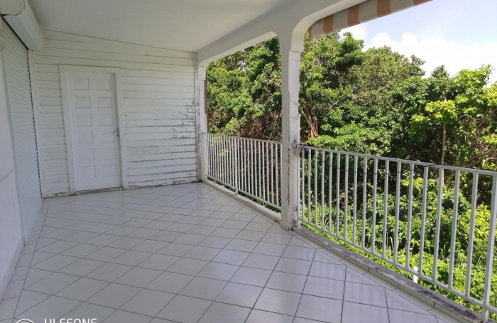 Location Maison 200m&sup2; 10 pi&#232;ces Gosier