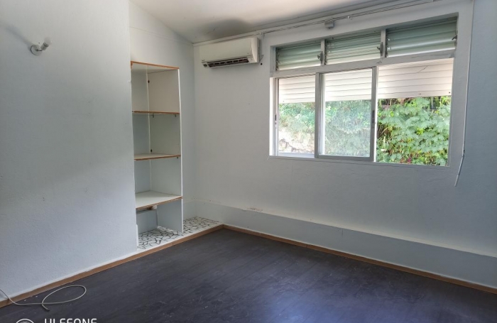 Location Maison 200m&sup2; 10 pi&#232;ces Gosier