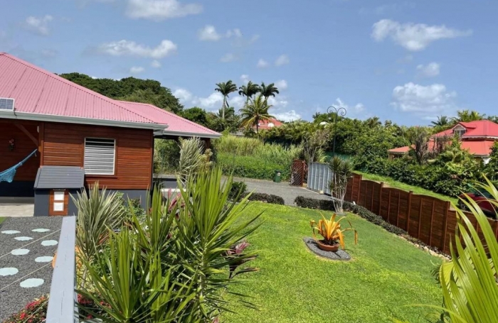 Vente Maison 78.25m&sup2; 3 pi&#232;ces Sainte Rose