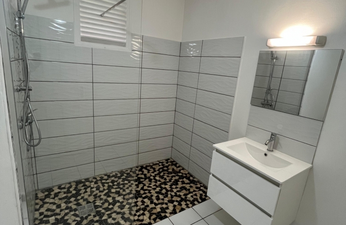 Maison 4 chambres à 10 min à pied du lycée de Ste-Anne