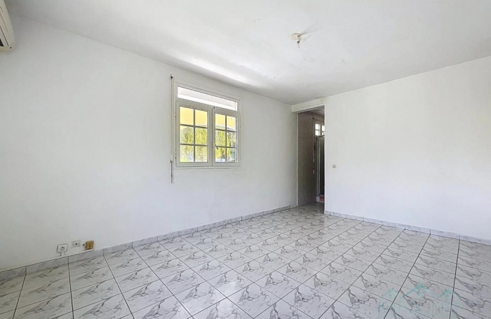 Vente Maison 265m&sup2; 10 pi&#232;ces Gosier