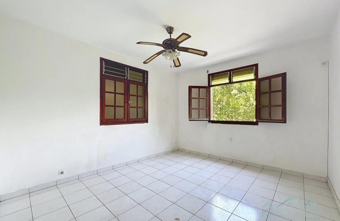 Vente Maison 265m&sup2; 10 pi&#232;ces Gosier