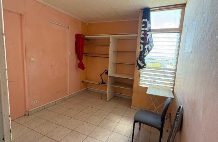 Vente Appartement 68m&sup2; 5 pi&#232;ces Pointe-à-Pitre