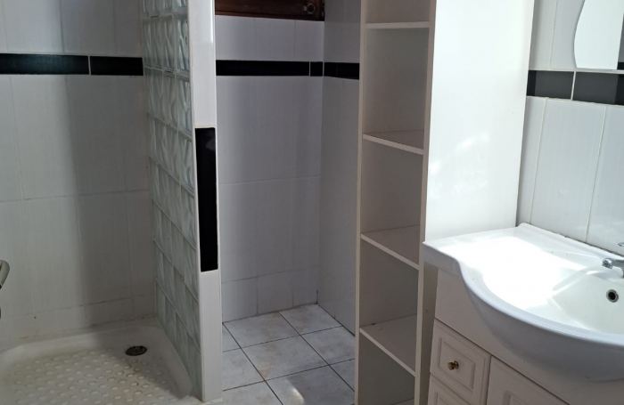 MAISON F4 DANS LOTISSEMENT, IDEALEMENT SITUEE