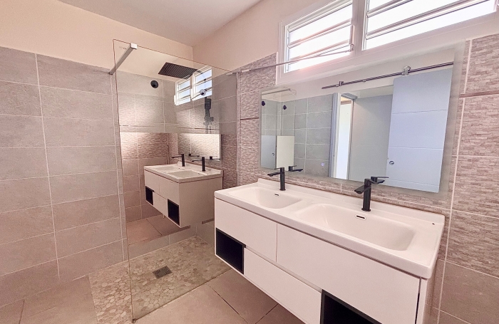 Maison 4 pièces  -  Baie-Mahault