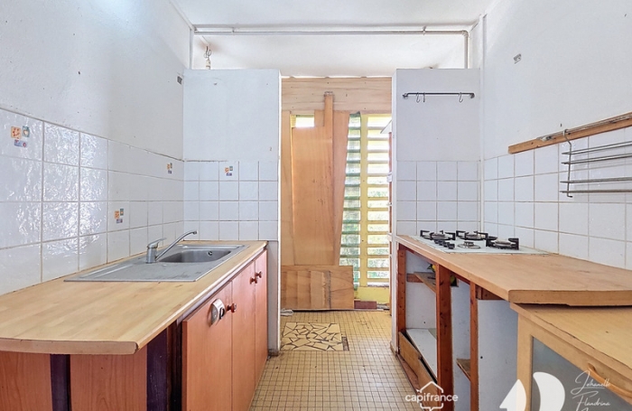 Vente Appartement 74m&sup2; 5 pi&#232;ces Les Abymes