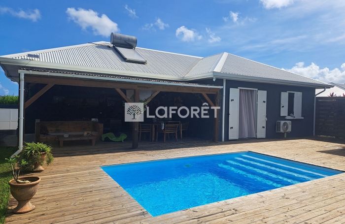Vente Maison 77.46m² 4 pièces Lamentin