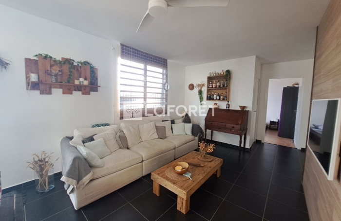 Vente Maison 77.46m² 4 pièces Lamentin