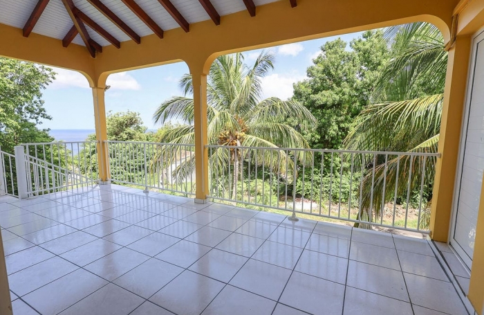 Location Appartement T2 Calme et Vue Mer à POINTE-NOIRE