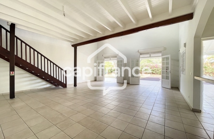 Location Maison 189m&sup2; 6 pi&#232;ces Baie Mahault