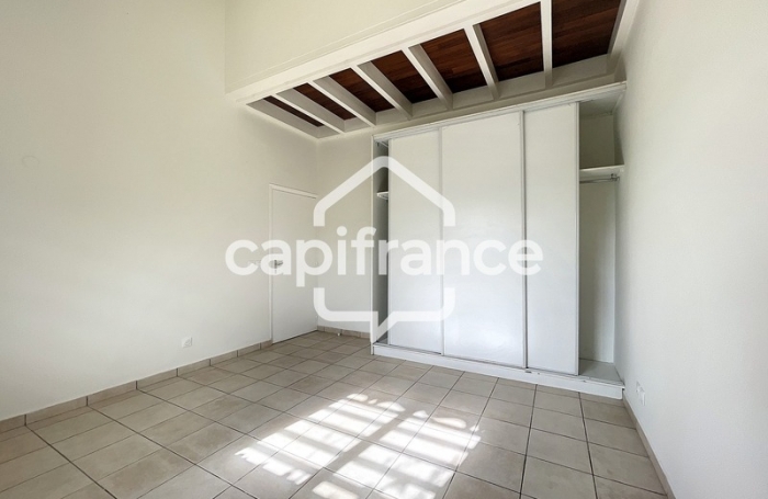 Location Maison 189m&sup2; 6 pi&#232;ces Baie Mahault