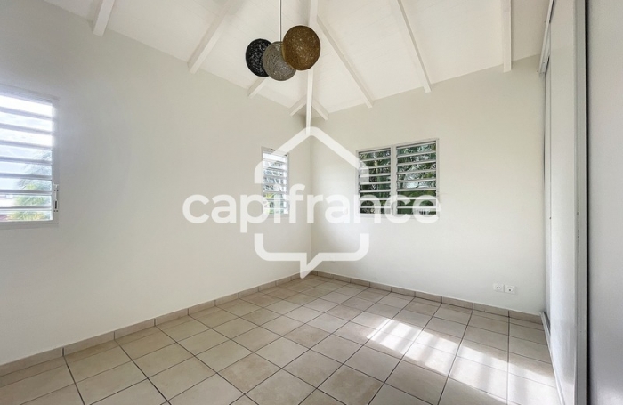 Location Maison 189m&sup2; 6 pi&#232;ces Baie Mahault