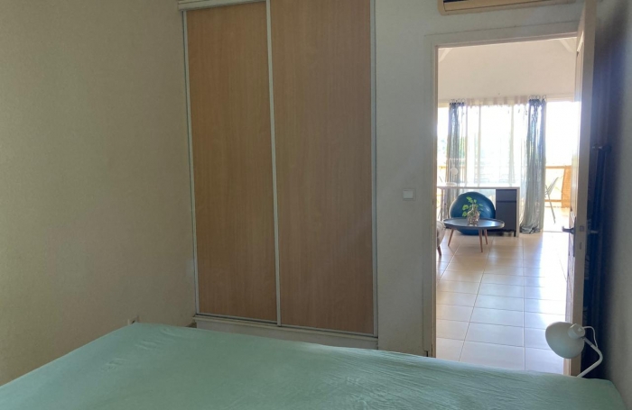 SAINT-CLAUDE, APPARTEMENT T3 RESIDENCE SECURISEE AVEC PISCINE- TERRASSE VUE MER ET MONTAGNE