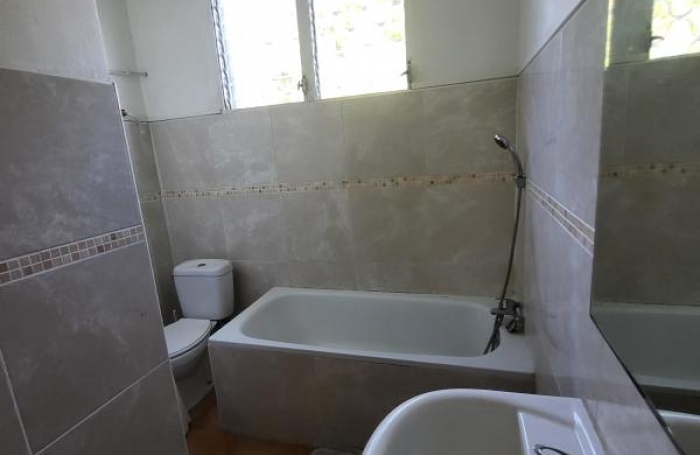 Vente Maison 174m&sup2; 7 pièces Gosier