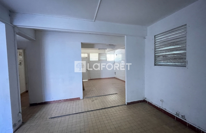 Vente Local commercial 188m² Sainte Rose