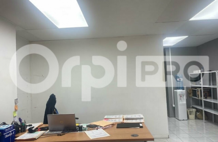 Avec ORPI BOUTAREL louez 52M2 de Bureaux à jarry
