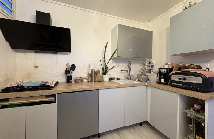 MAISON T6 AVEC PISCINE SECTEUR PERINET