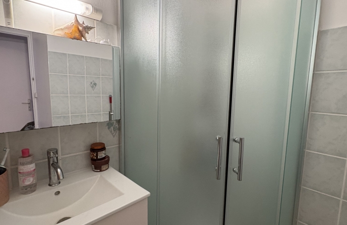 MAISON T6 AVEC PISCINE SECTEUR PERINET