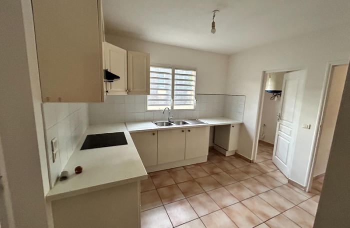 Vente Maison 104m&sup2; 6 pi&#232;ces Baie Mahault