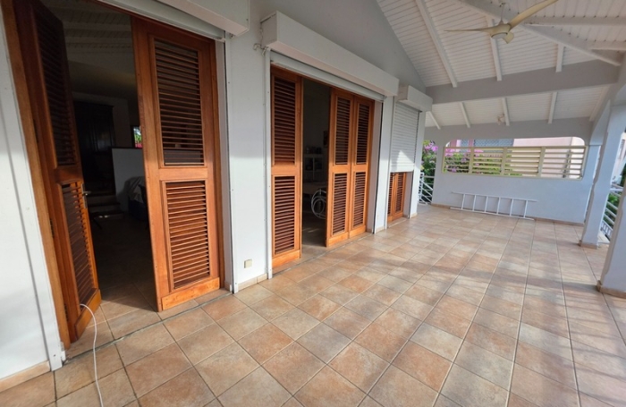 Vente Maison 320m&sup2; 7 pièces Les Abymes