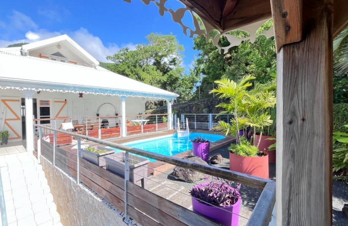 Vente Maison 200m&sup2; 6 pi&#232;ces Gourbeyre