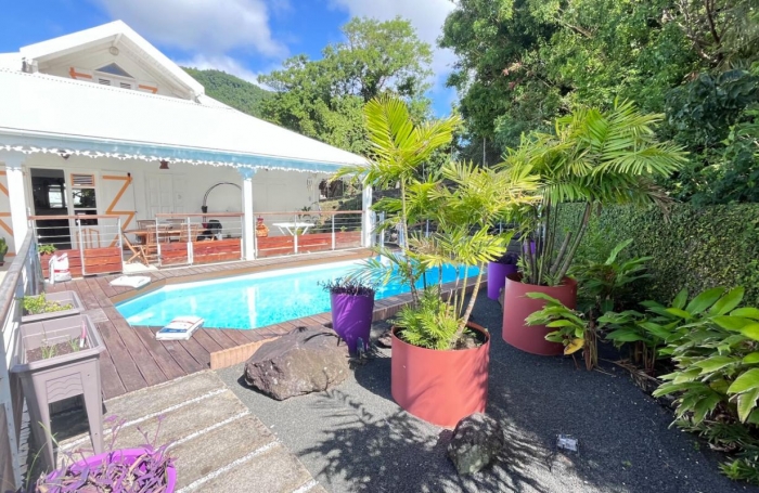 Vente Maison 200m&sup2; 6 pi&#232;ces Gourbeyre