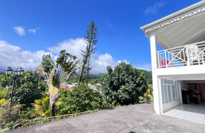 Vente Maison 200m&sup2; 6 pi&#232;ces Gourbeyre