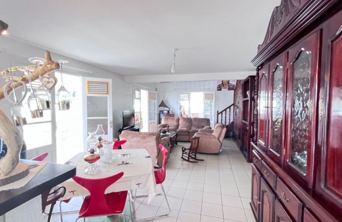 Vente Maison 200m&sup2; 6 pi&#232;ces Gourbeyre