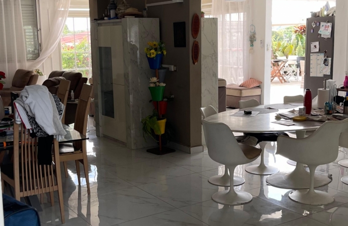 Vente Maison 431m&sup2; 13 pi&#232;ces Les Abymes