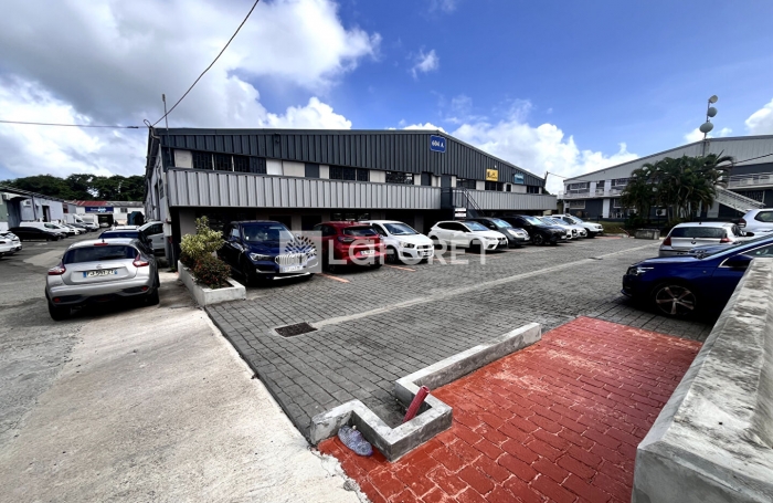 Vente Bureaux 66.17m&sup2; Baie Mahault