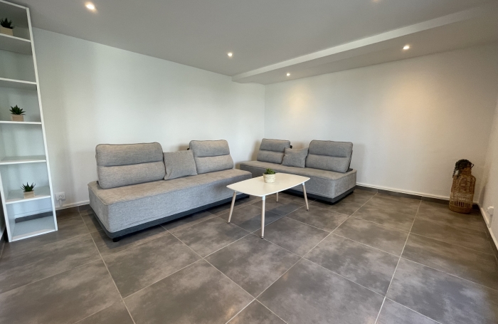 MAGNIFIQUE APPARTEMENT T4 MODERNE ENTIEREMENT MEUBLE PETIT-BOURG