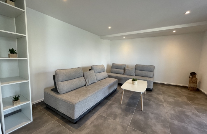 MAGNIFIQUE APPARTEMENT T4 MODERNE ENTIEREMENT MEUBLE PETIT-BOURG