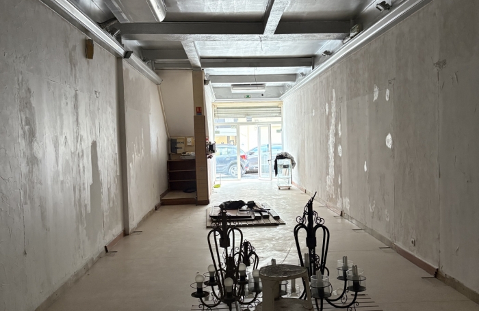 LOCAL COMMERCIAL PROCHE MARCHE AUX EPICES POINTE-A-PITRE