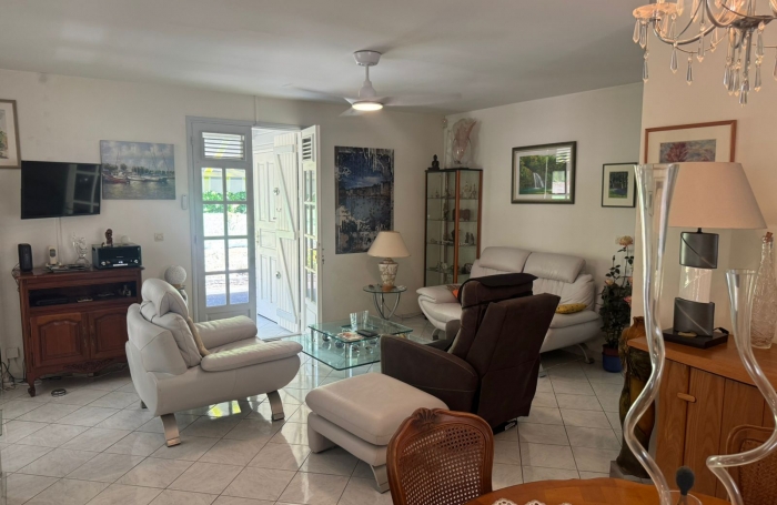 BAILLIF Villa T3 + Bureau + Garage