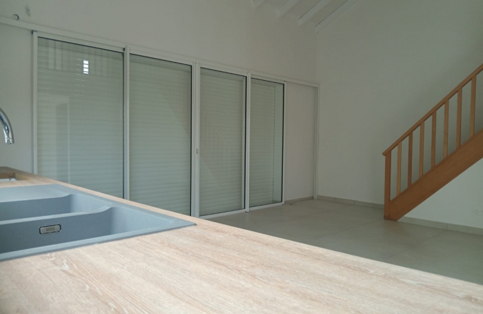 VILLA MITOYENNE T4 en R+1  -  BOIS SERGENT 97170 PETIT-BOURG