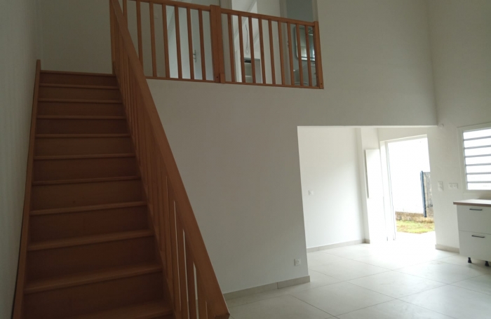 VILLA MITOYENNE T4 en R+1  -  BOIS SERGENT 97170 PETIT-BOURG