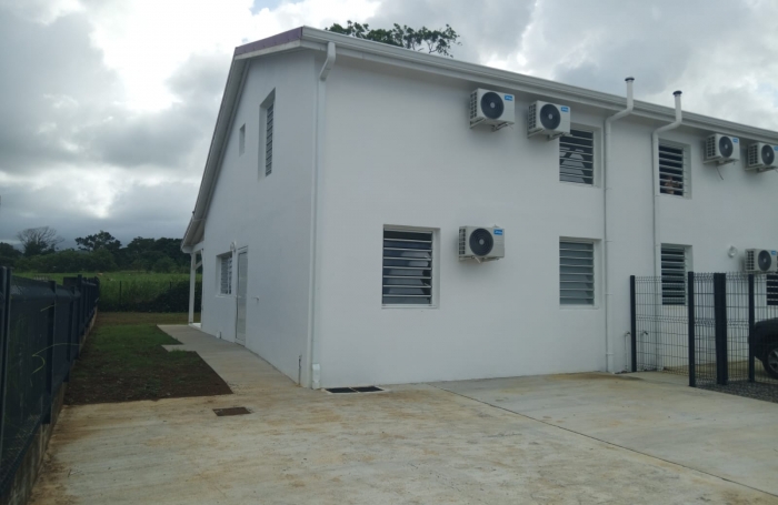 VILLA MITOYENNE T4 en R+1  -  BOIS SERGENT 97170 PETIT-BOURG