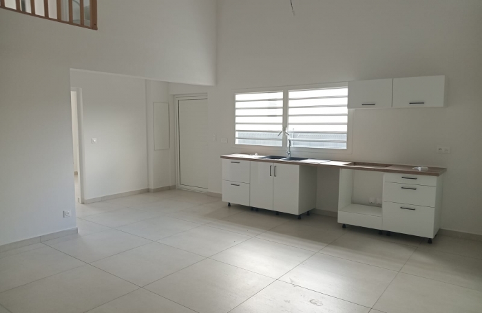 VILLA MITOYENNE T4 en R+1  -  BOIS SERGENT 97170 PETIT-BOURG