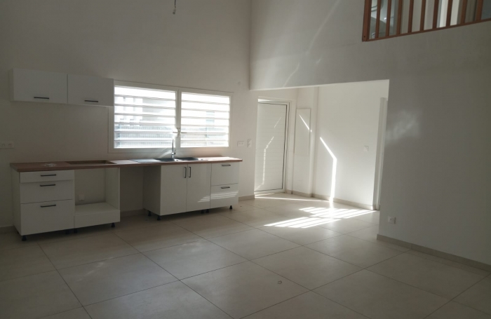 VILLA MITOYENNE T4 en R+1  -  BOIS SERGENT 97170 PETIT-BOURG