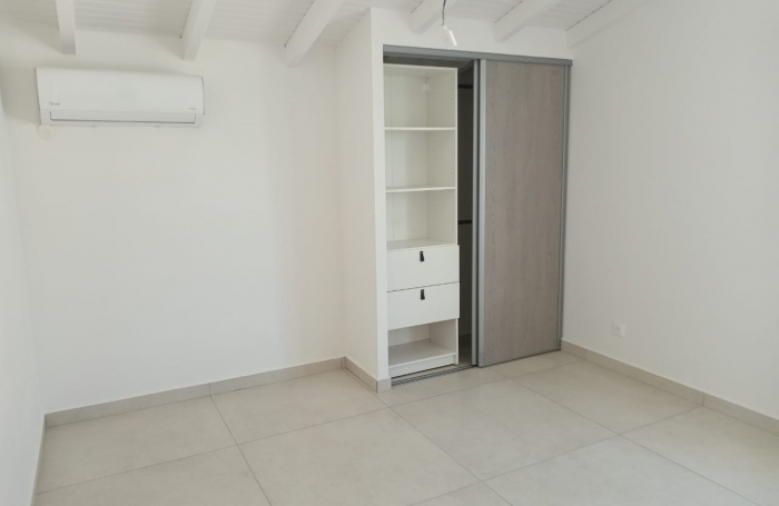 VILLA MITOYENNE T4 en R+1  -  BOIS SERGENT 97170 PETIT-BOURG