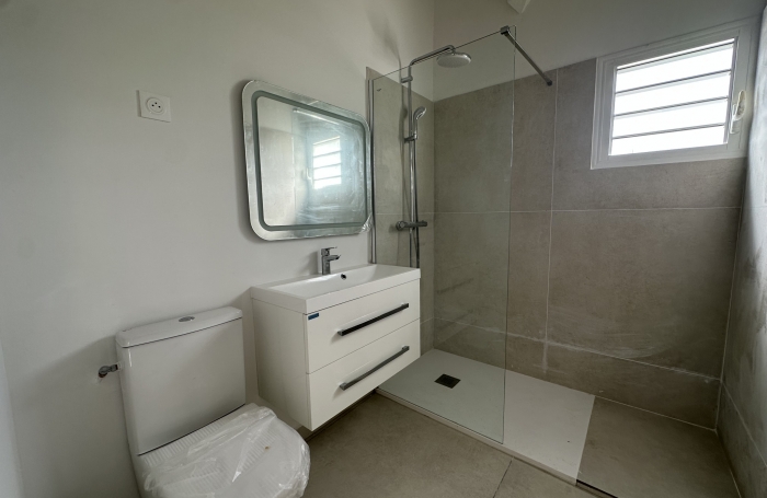 VILLA MITOYENNE T4 en R+1  -  BOIS SERGENT 97170 PETIT-BOURG