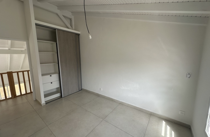 VILLA MITOYENNE T4 en R+1  -  BOIS SERGENT 97170 PETIT-BOURG