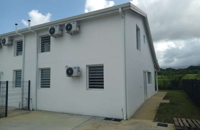 VILLA MITOYENNE T4 en R+1  -  BOIS SERGENT 97170 PETIT-BOURG