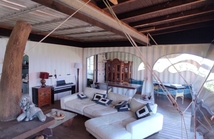 Propriété 320m2 - 7 chambres - Vue mer - Piscine - SAINTE-ROSE