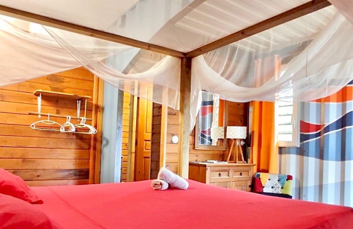 Propriété 320m2 - 7 chambres - Vue mer - Piscine - SAINTE-ROSE