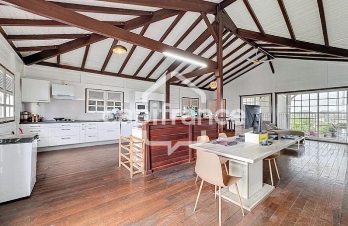 Vente Maison 380m&sup2; 11 pi&#232;ces Les Abymes