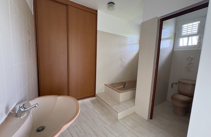 SPACIEUX APPARTEMENT T5 PIERRET LAMENTIN